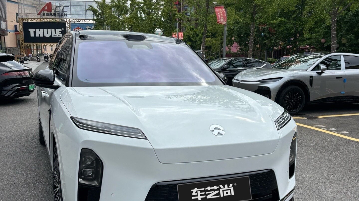 蔚来 ES8 装贴汉乐 05 车衣｜追求踏实漆面保护，拒绝智商税