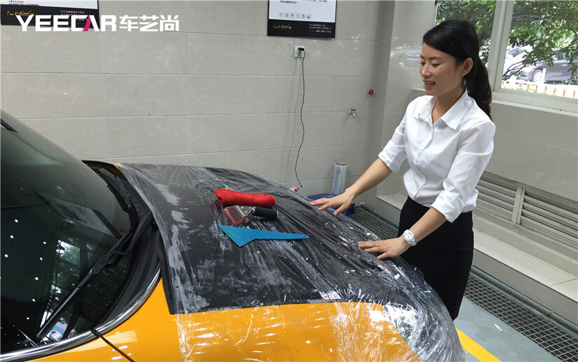 施工前对整车车漆需要进行严格的保护