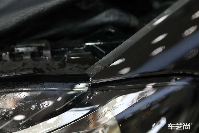 奔驰汽车贴膜细节图