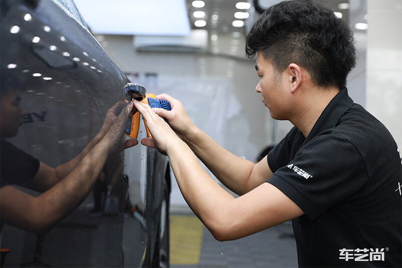 奔驰汽车线下贴膜