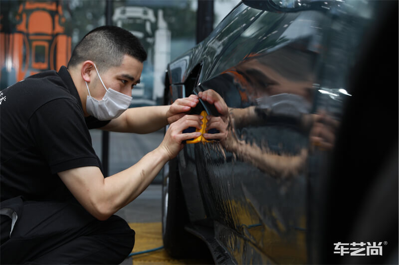 阿斯顿马丁贴膜