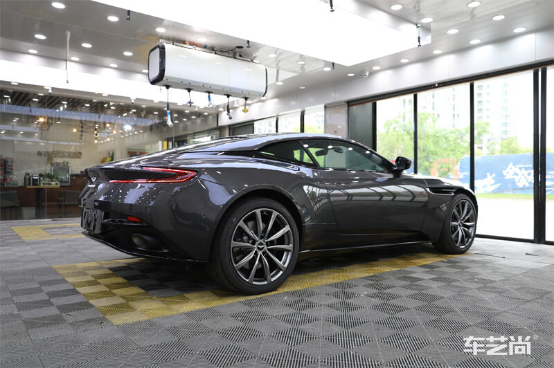 阿斯顿马丁全身贴膜