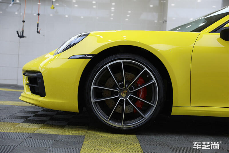 保时捷卡钳喷漆