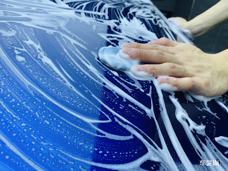 隐形车衣施工前对车辆彻底清洁的好处？