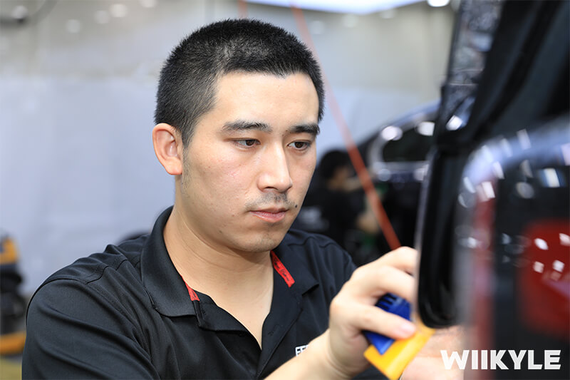 特斯拉隐形车衣施工