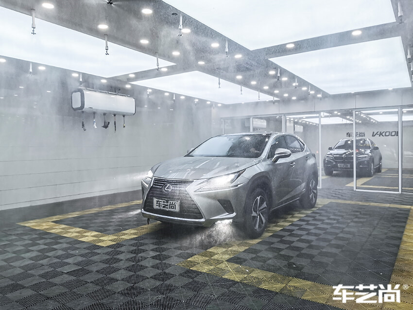 汽车贴膜无尘喷淋施工效果图