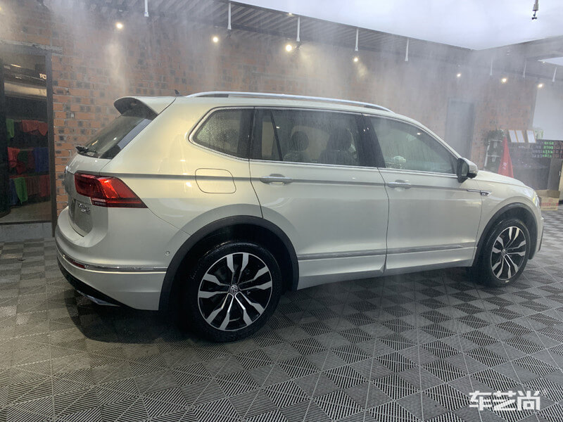 汽车贴膜时无尘喷淋的好处是什么？