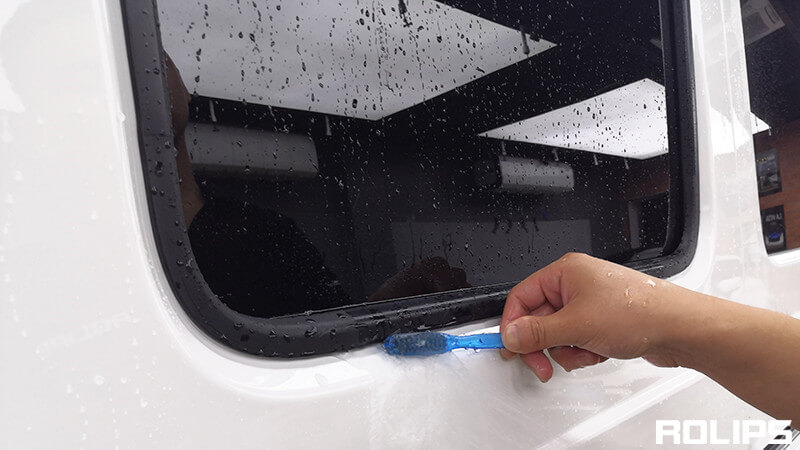 隐形车衣施工前对车辆彻底清洁的好处？