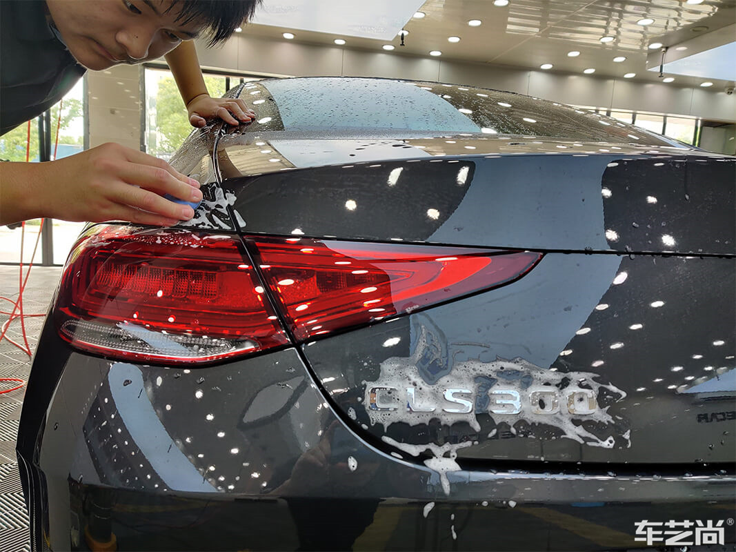 奔驰CLS贴完威固哑光车衣会发生什么有趣的现象呢？（2）