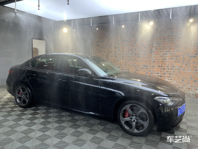 汽车贴膜专业施工是什么样的？