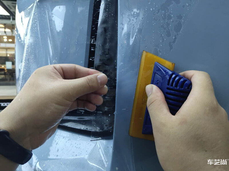 隐形车衣的专业施工是什么样的？