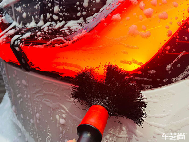 蔚来ES8施工威固漆面保护膜车尾二