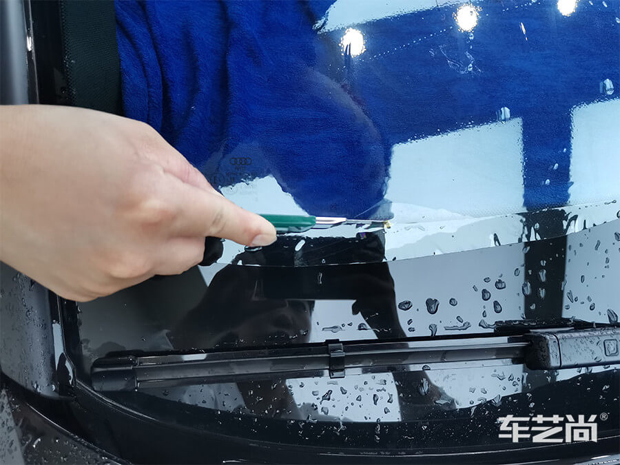 汽车贴膜时垫片裁膜会伤到车漆吗？