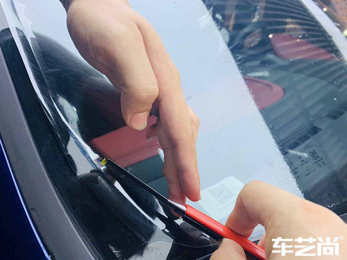 玛莎拉蒂Levante贴威固隔热膜流程图（13）