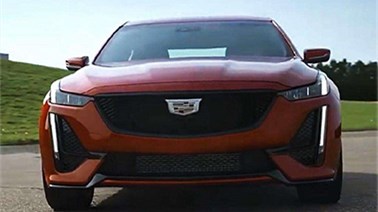 隐形车衣的作用也比打蜡镀晶更多