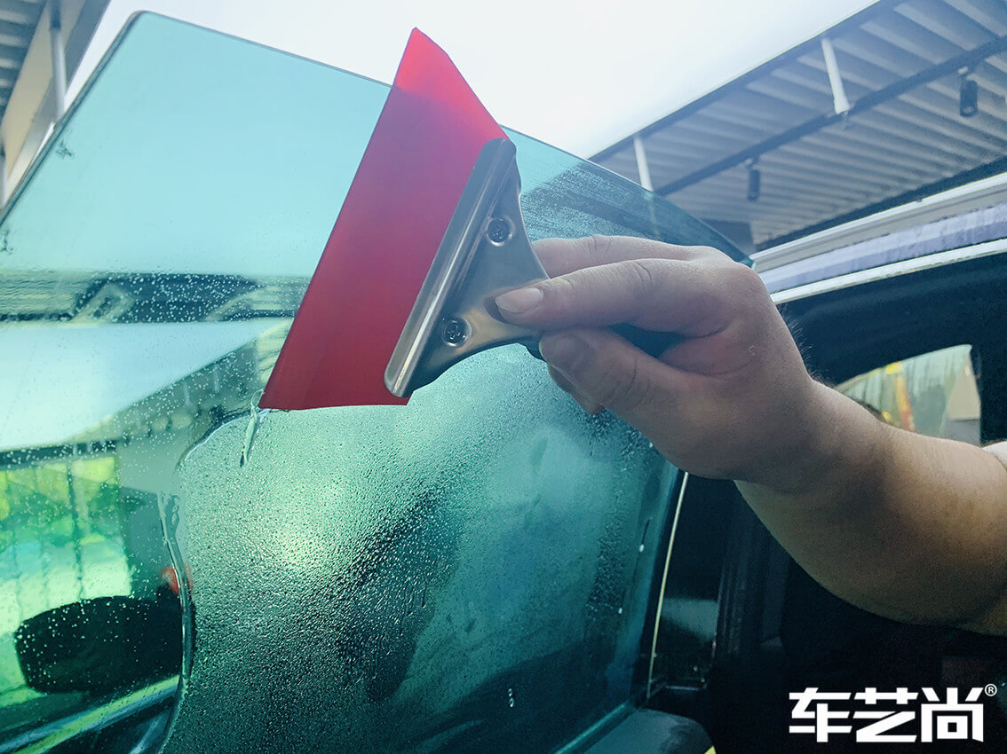 玛莎拉蒂Levante贴威固隔热膜流程图（8）