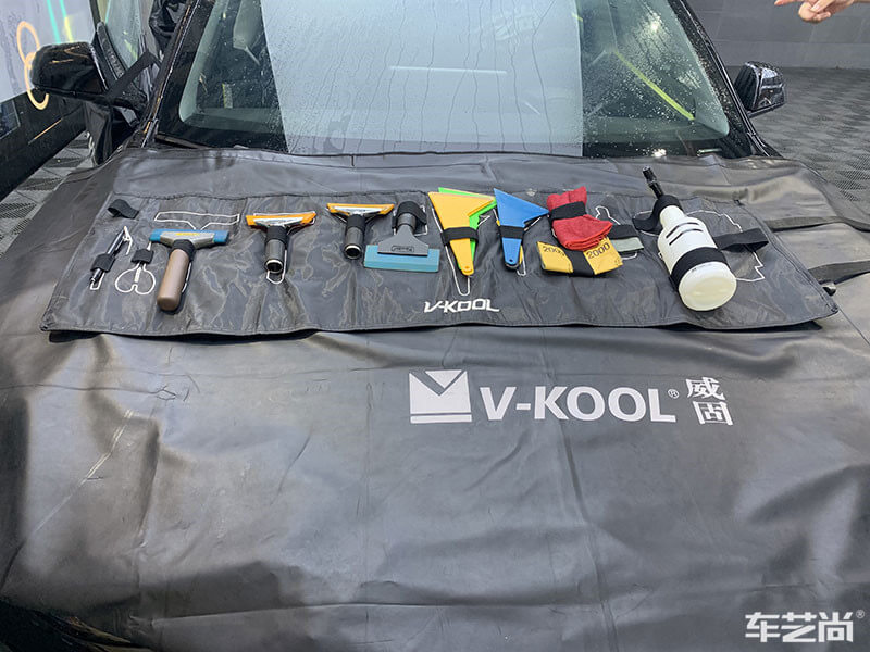 特斯拉Model 3施工威固隔热膜案例（图片展示三）