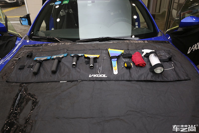 汽车贴膜施工过程（图一）