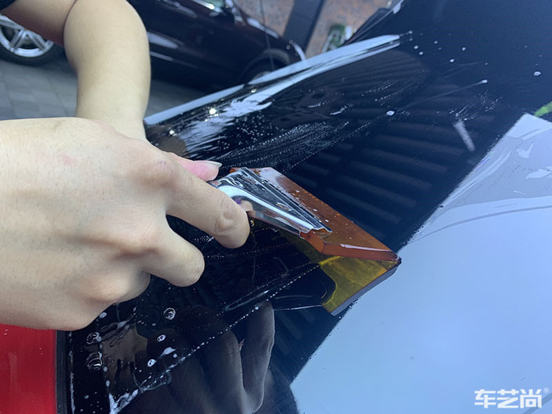 保时捷卡宴施工威固隔热膜案例过程图片