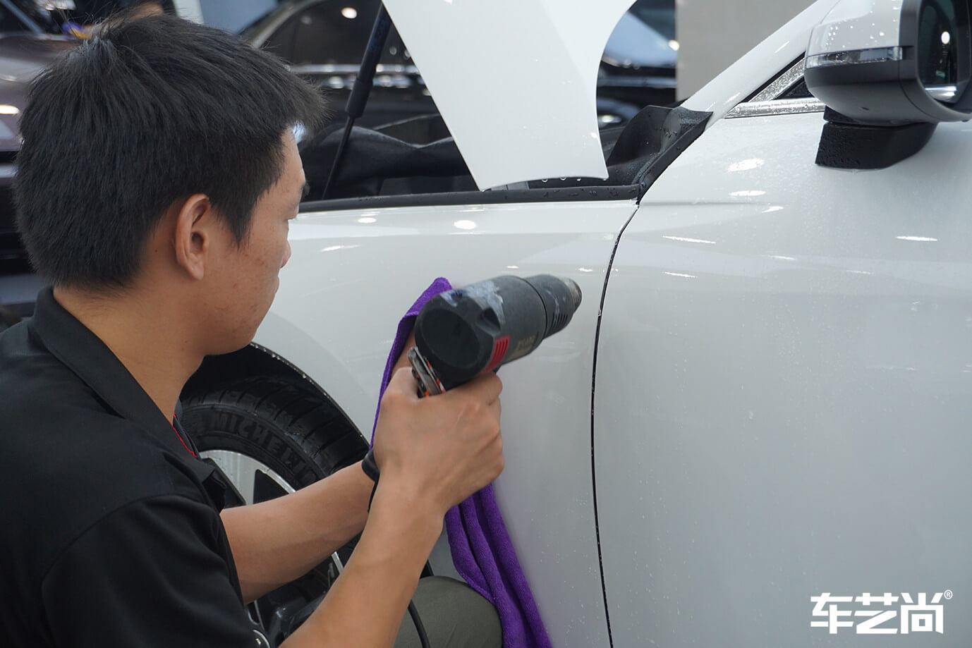 奔驰E260l施工威固漆面保护膜，施工流程展示（12）