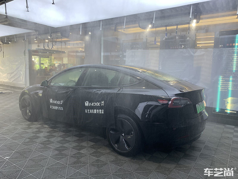 特斯拉Model 3施工威固隔热膜案例（图片展示一）