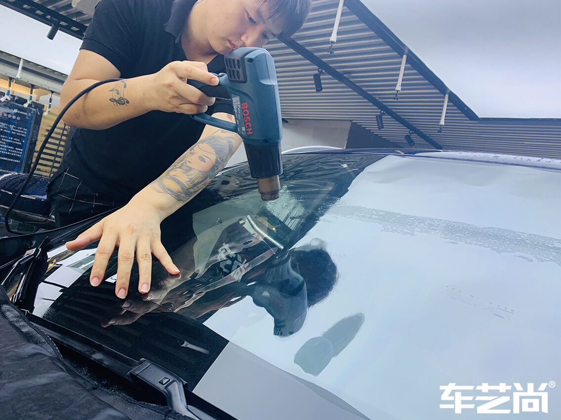 玛莎拉蒂Levante贴威固隔热膜流程图（11）