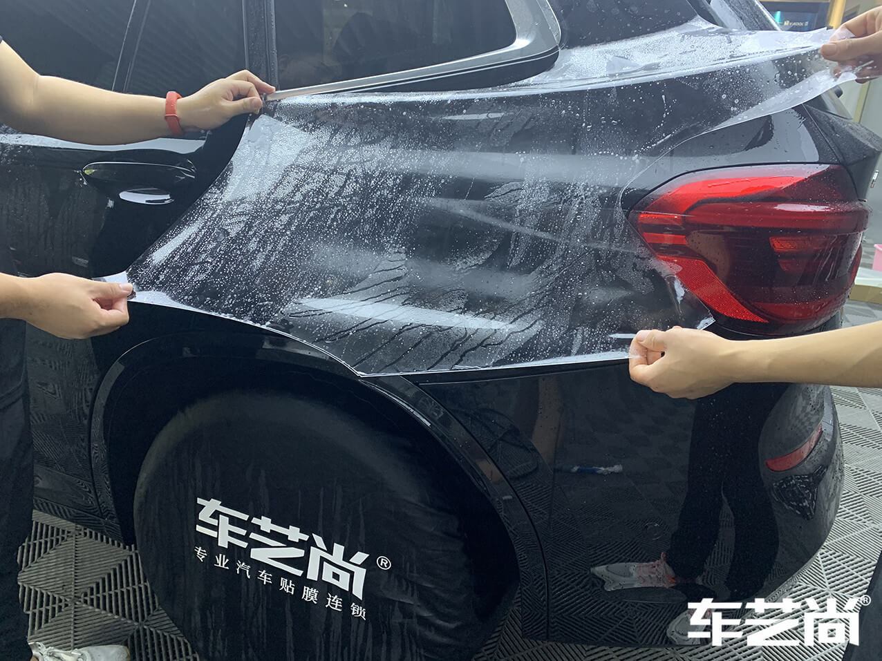 宝马X3装贴威固隐形车衣案例展示图（5）