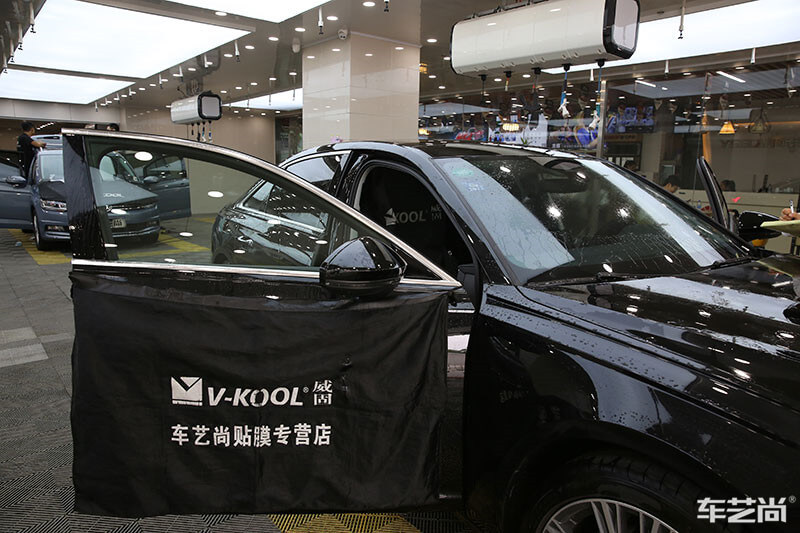 奥迪A6L施工威固隔热膜过程展示（图六）