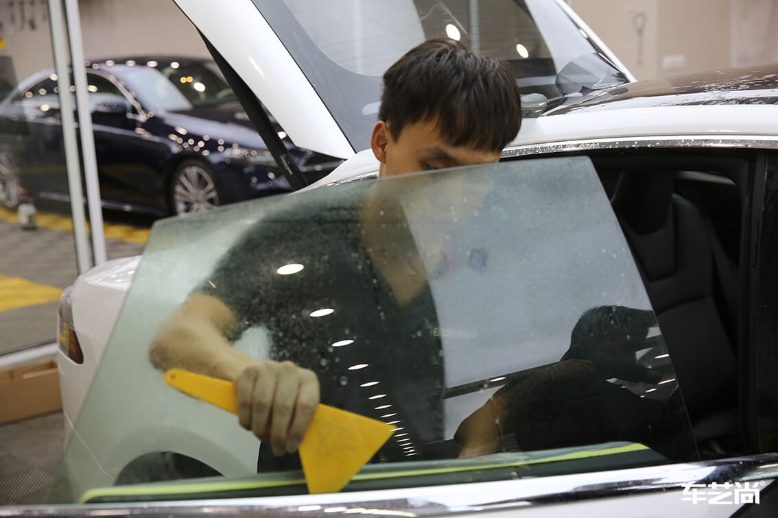 特斯拉 MODEL S威固隔热膜汽车贴膜施工案例（6）