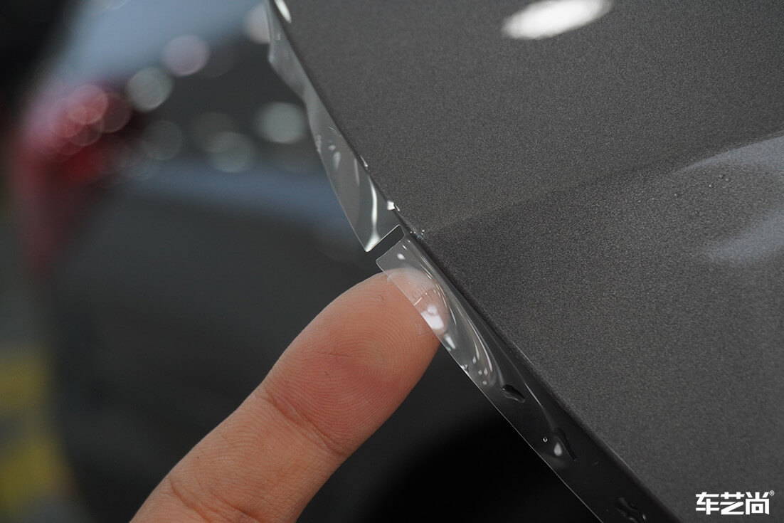 奔驰装贴威固隐形车衣，施工流程展示（5）