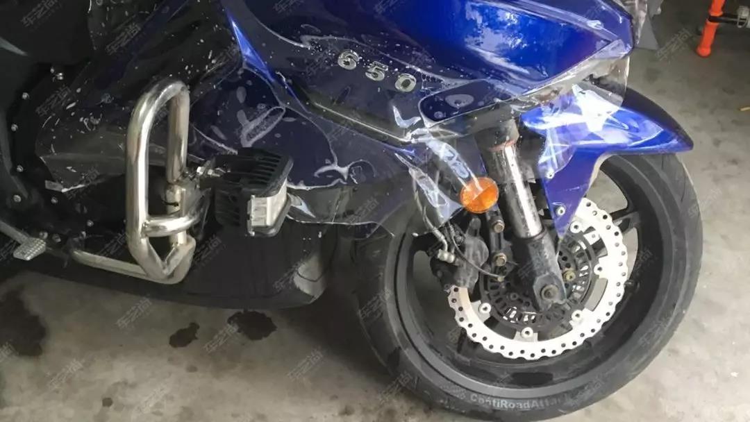 汽车膜翘边怎么办