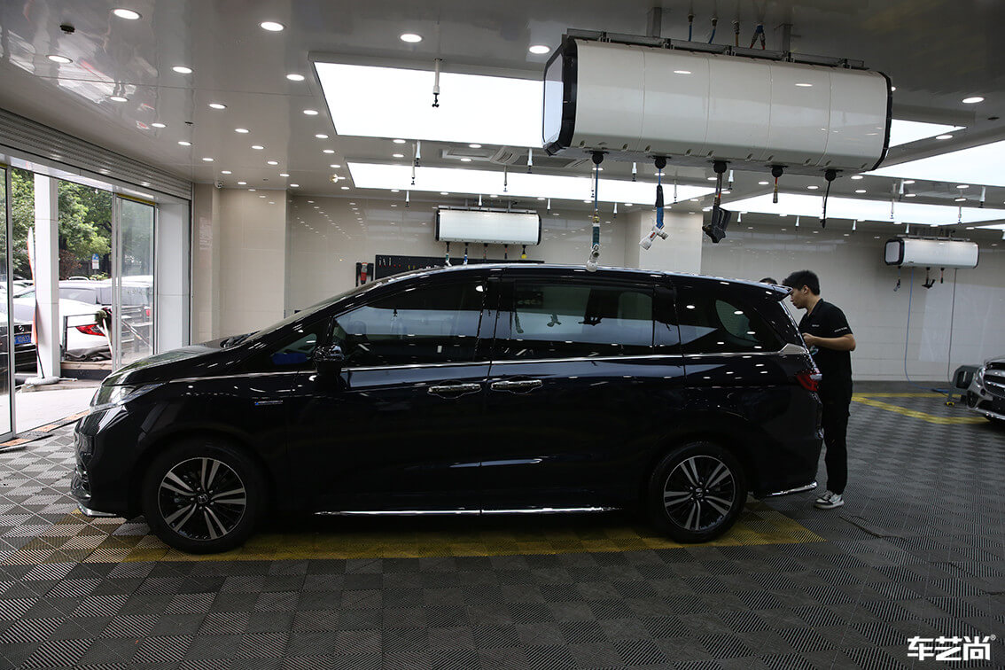 本田奥德赛选择车艺尚施工威固隔热膜，流程展示（13）