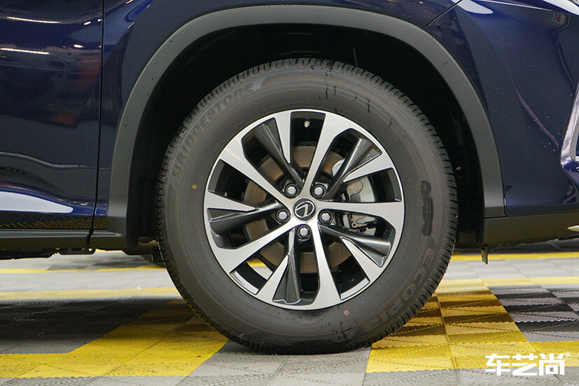 雷克萨斯装贴罗利普斯隐形车衣（12）