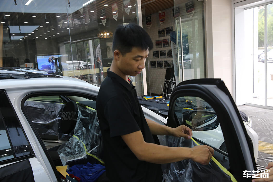 宝马3系施工隔热膜，带给您不一样的保护（7）