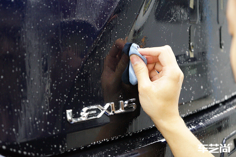 雷克萨斯装贴罗利普斯隐形车衣（1）