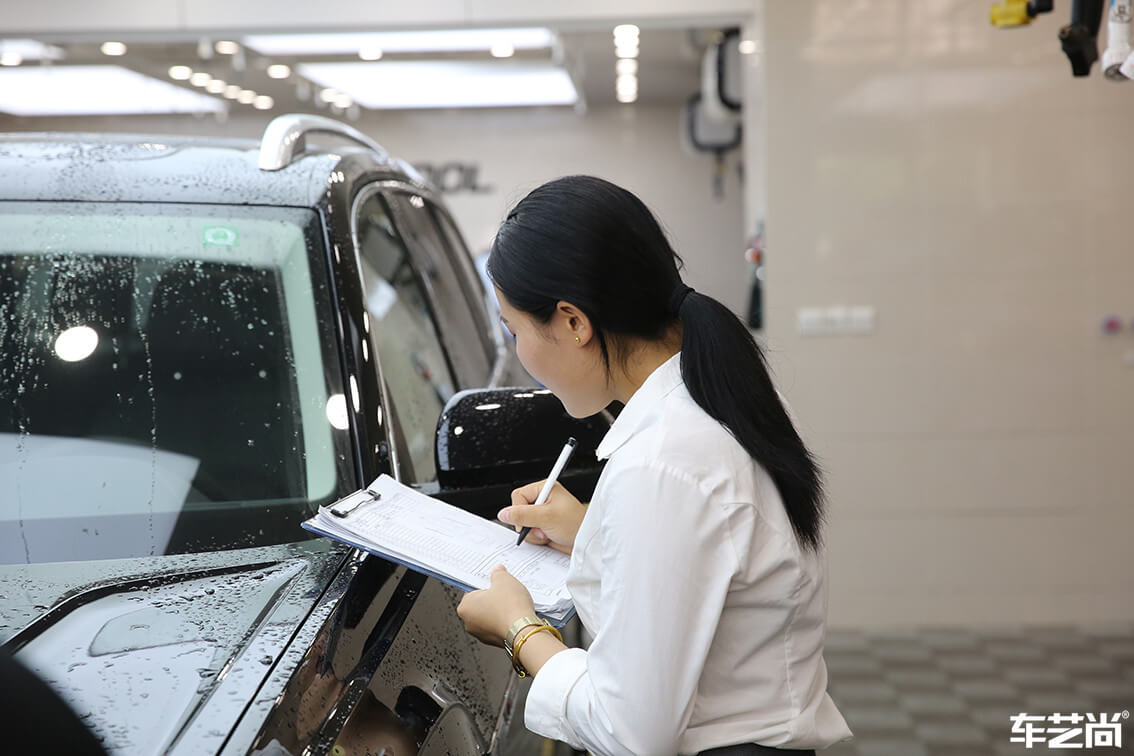  大众380 TSI施工威固玻璃膜（1）