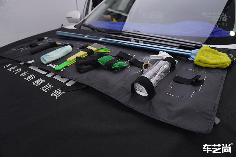 荣威RX5施工威固玻璃膜，施工流程+效果图展示（3）