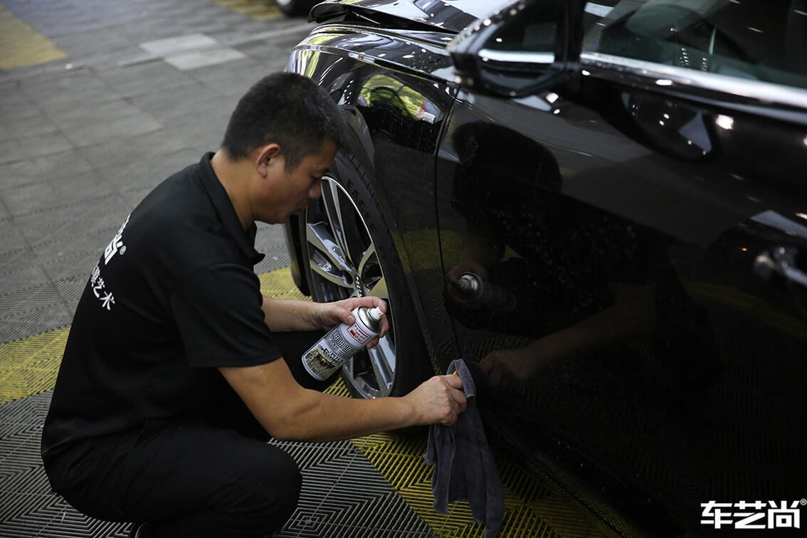 奥迪A6L施工威固隐形车衣（3）