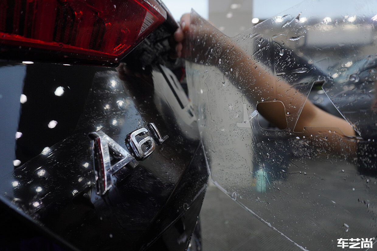 奥迪 A6装贴威固隐形车衣，施工流程展示（3）