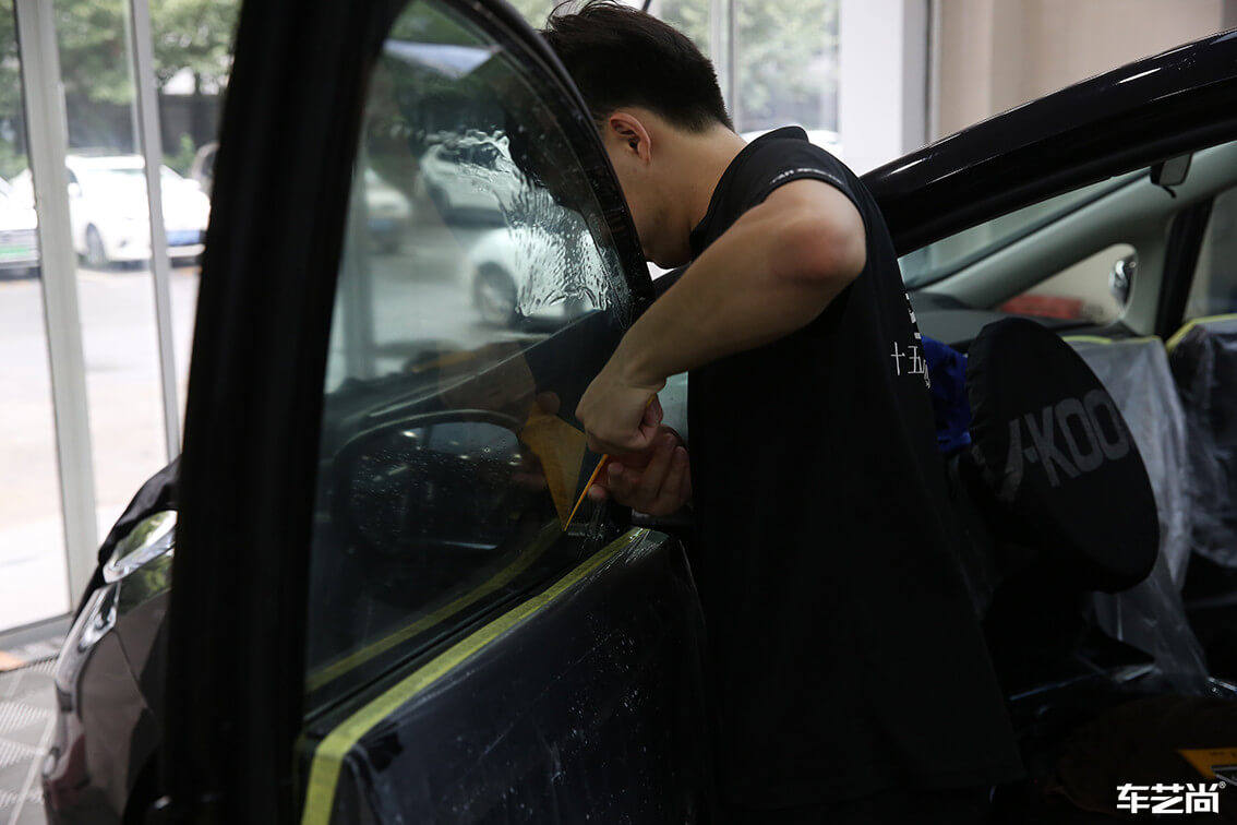 本田奥德赛选择车艺尚施工威固隔热膜，流程展示（10）
