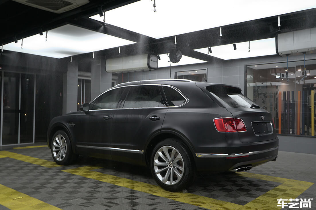 宾利添越施工威固隔热膜流程展示，细节呈现（1）