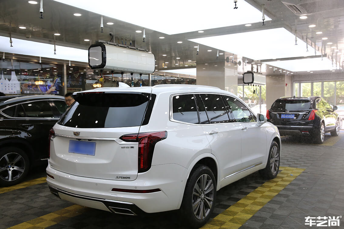 凯迪拉克装贴威固隔热膜，施工流程展示（13）