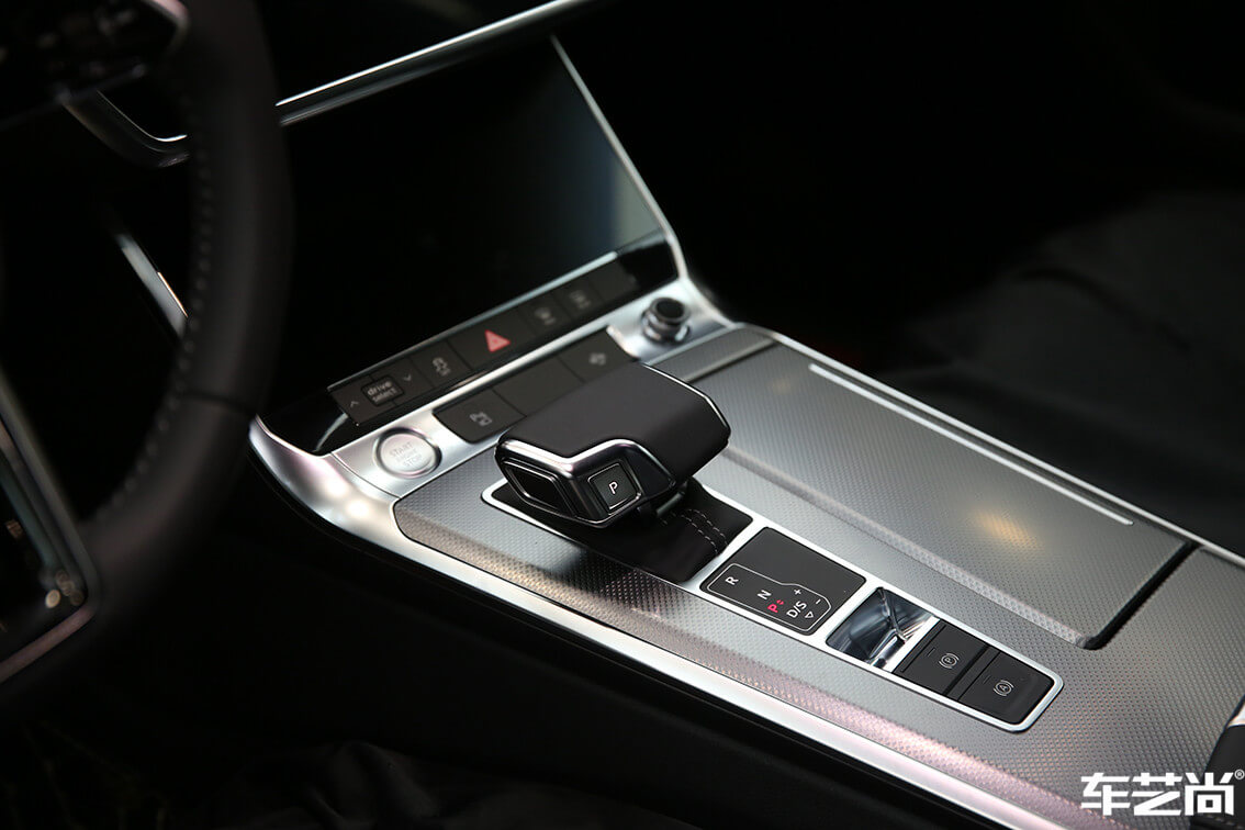 奥迪A6L施工威固隐形车衣（17）