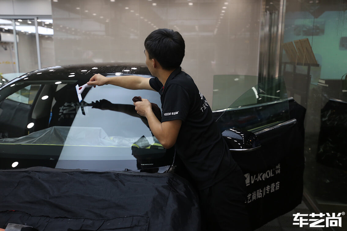 特斯拉Model 3施工威固隔热膜施工流程细节图展示图（5）
