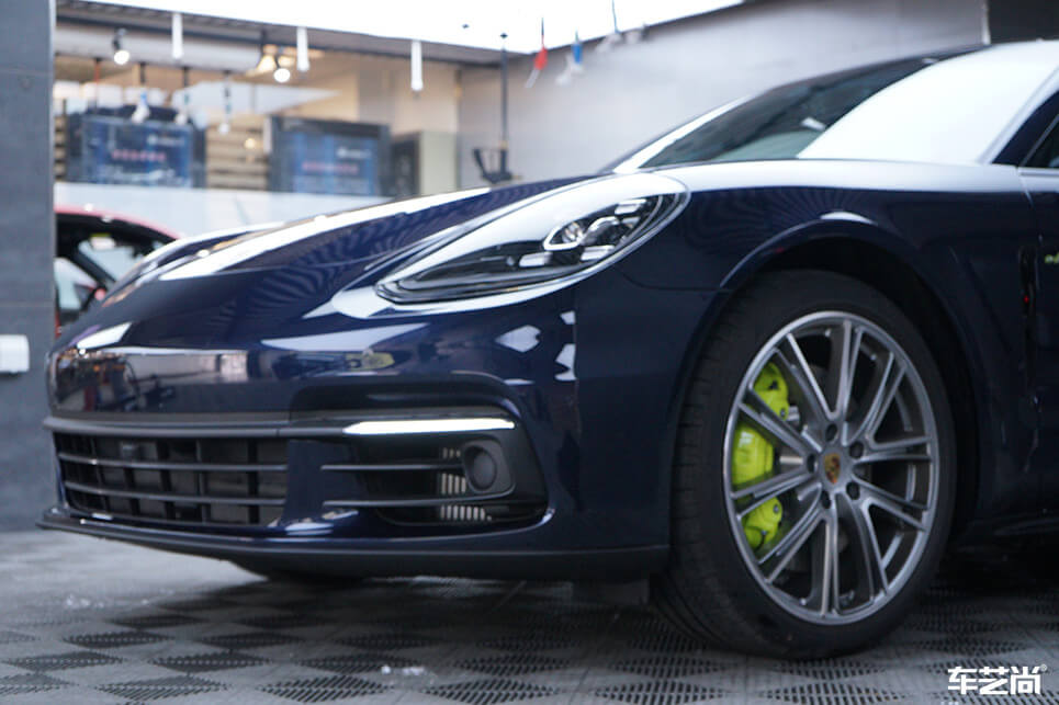 保时捷帕拉梅拉施工威固车衣，施工流程展示（12）