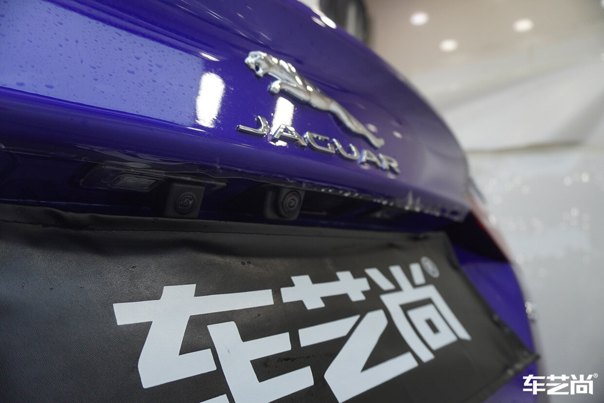 捷豹P200装贴威固漆面保护膜流程展示（8）