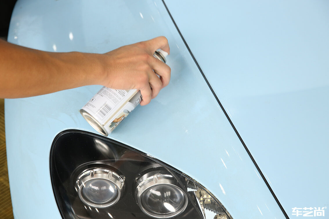 蓝色阿斯顿马丁选择车艺尚进行车辆清洗（16）