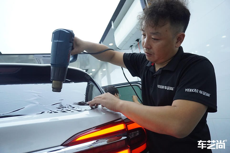 荣威RX5施工威固玻璃膜，施工流程+效果图展示（6）