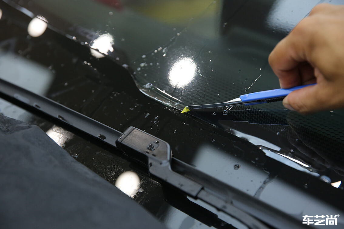 小鹏P7选择施工威固隔热膜（4）