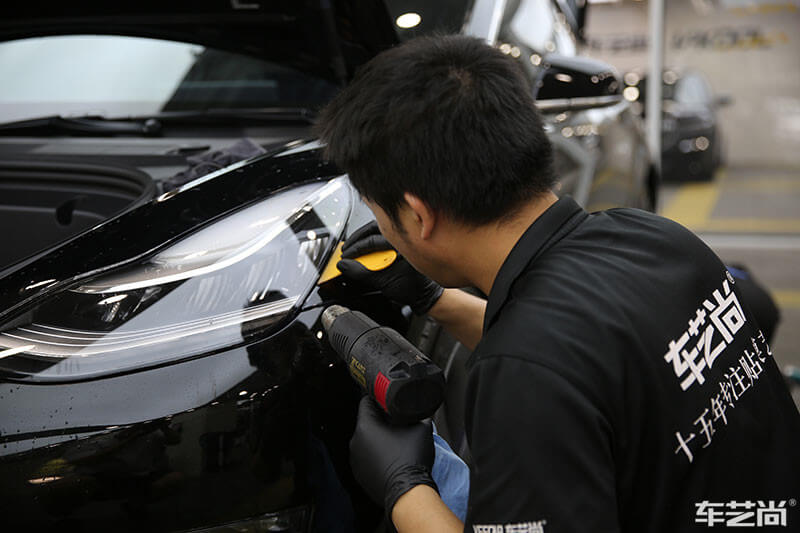 特斯拉Model 3隐形车衣施工过程展示